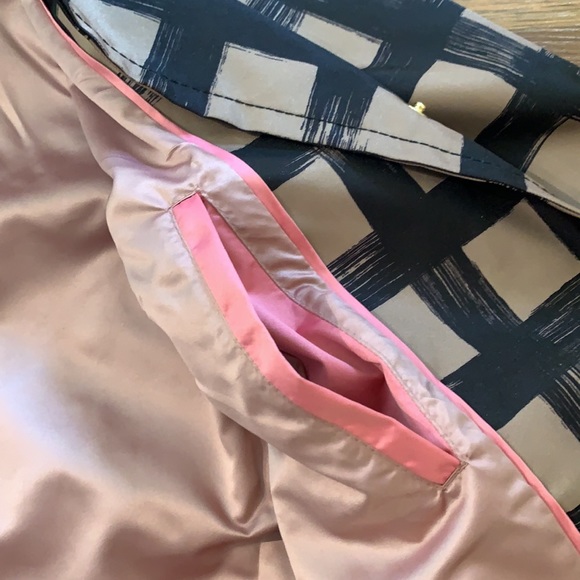 Kate Spade Black and Tan Grid Water-Resistant Rain Jacket - Picture 10 of 16